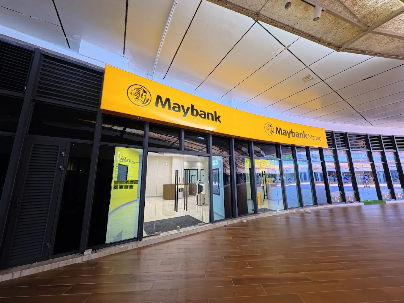 MAYBANK 银行 @ 森林城市