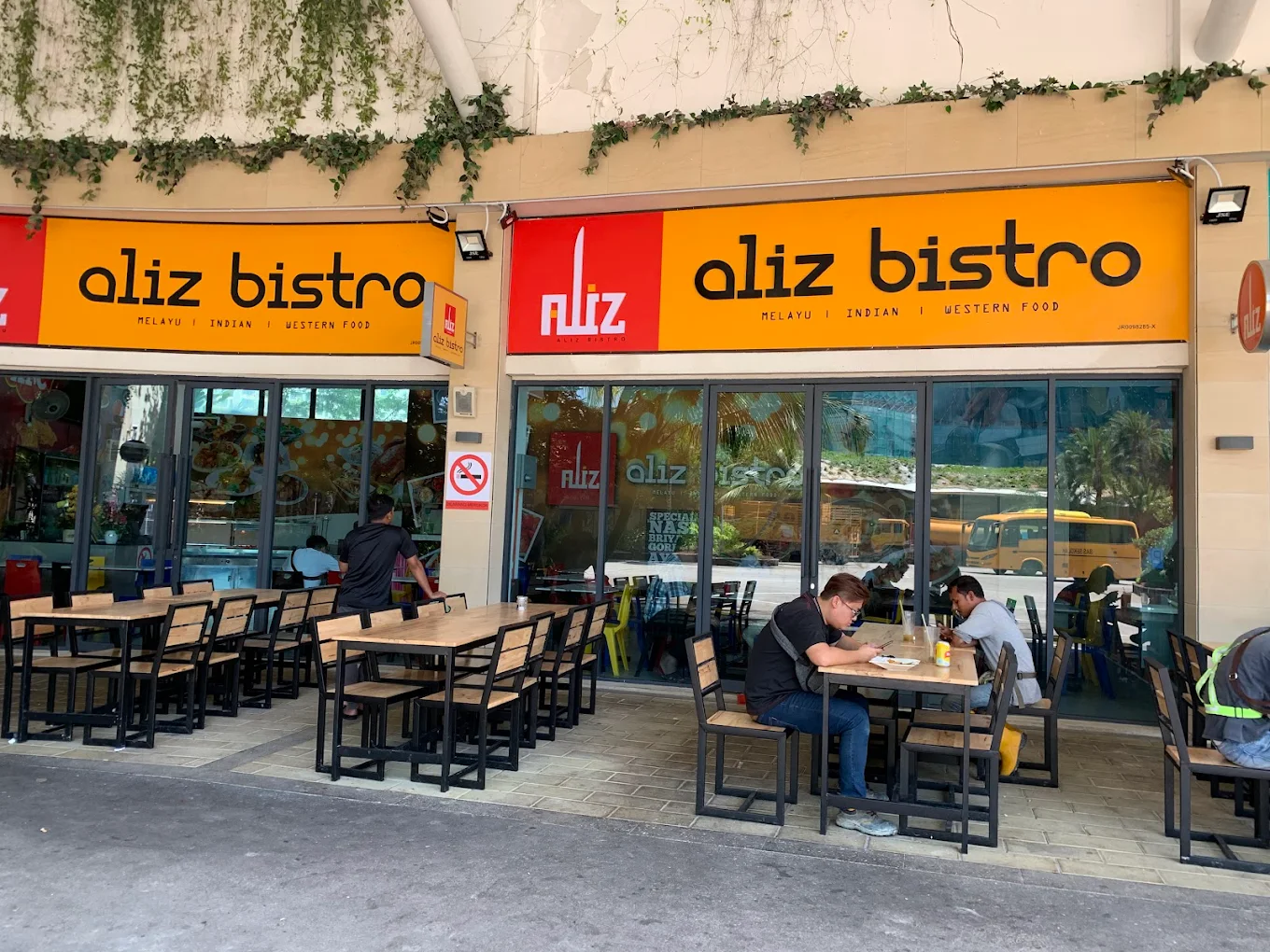 ALIZ BISTRO 